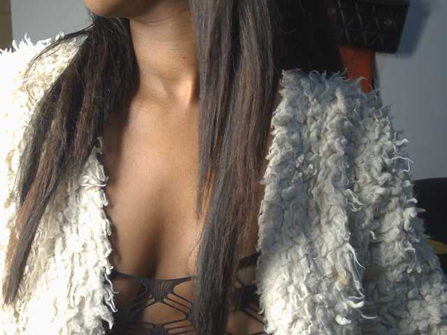 SexyBaddie live cam on BongaCams