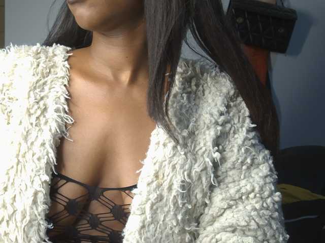 SexyBaddie live cam on BongaCams