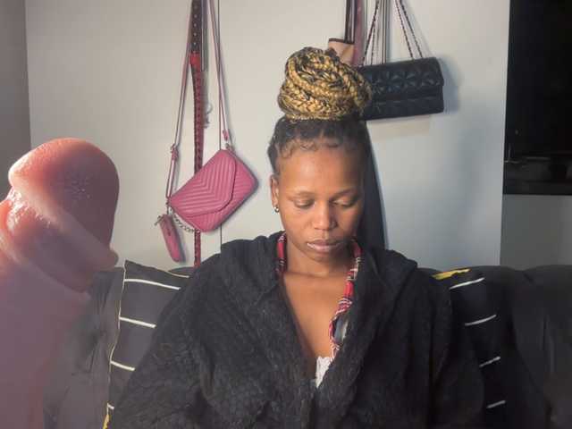 SexyBaddie live cam on BongaCams