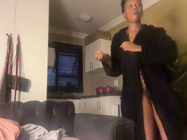SexyBaddie live cam on BongaCams