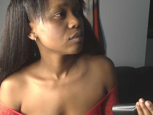SexyBaddie live cam on BongaCams
