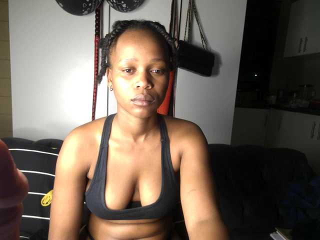SexyBaddie live cam on BongaCams