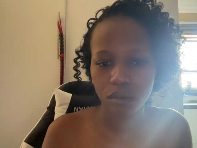 SexyBaddie live cam on BongaCams