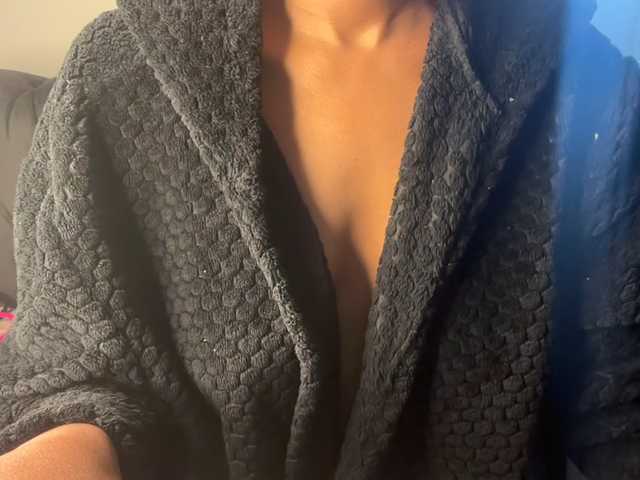 SexyBaddie live cam on BongaCams