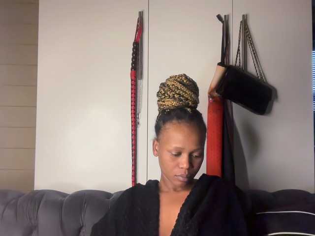 SexyBaddie live cam on BongaCams
