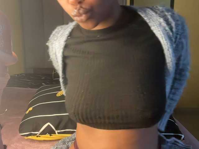 SexyBaddie live cam on BongaCams