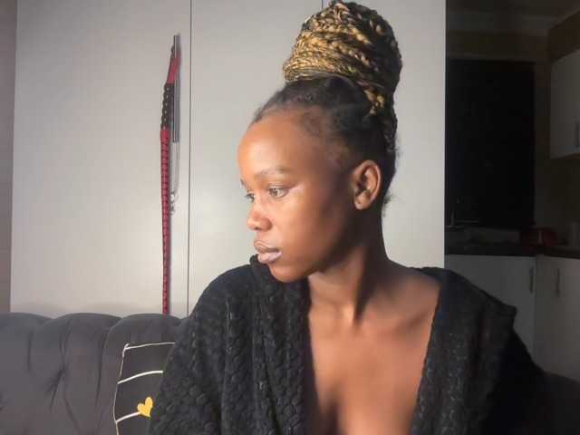 SexyBaddie live cam on BongaCams
