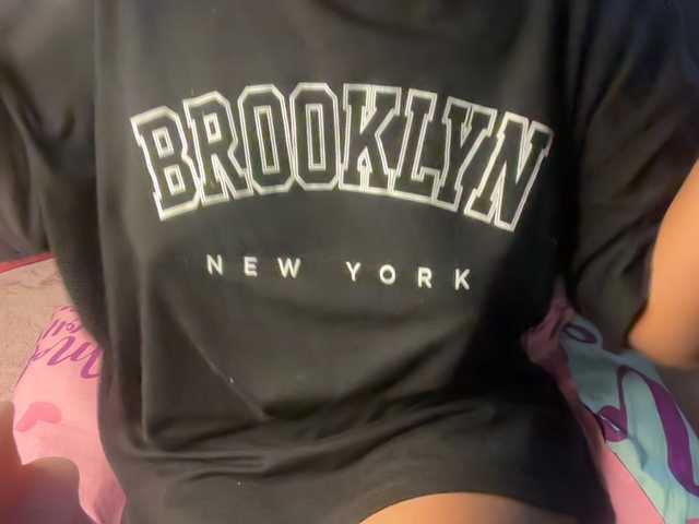 SexyBaddie live webcam show