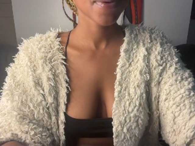 SexyBaddie live webcam show