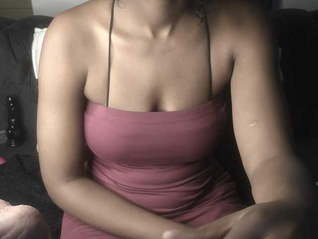 SexyBaddie live cam on BongaCams