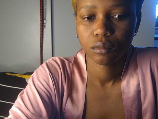 SexyBaddie live cam