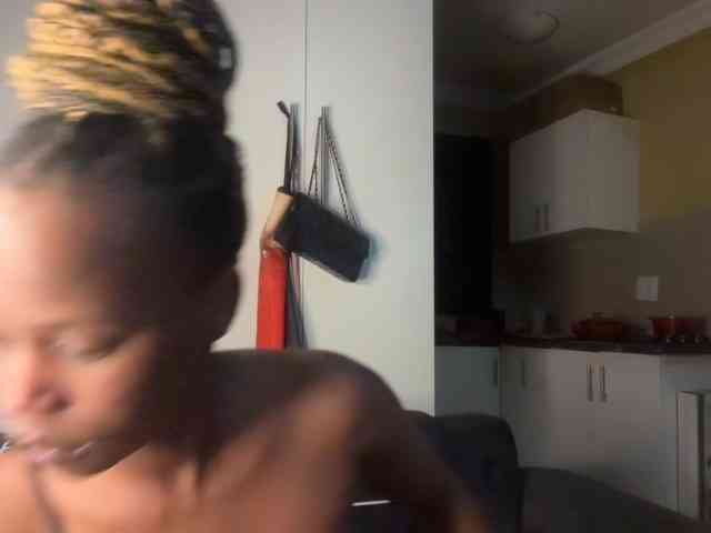 Sexyasszeee webcam