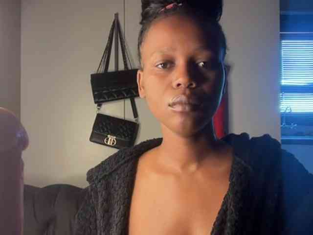 Sexyasszeee webcam