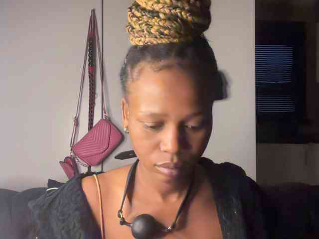 Sexyasszeee webcam