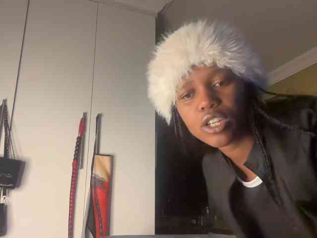 Sexyasszeee webcam