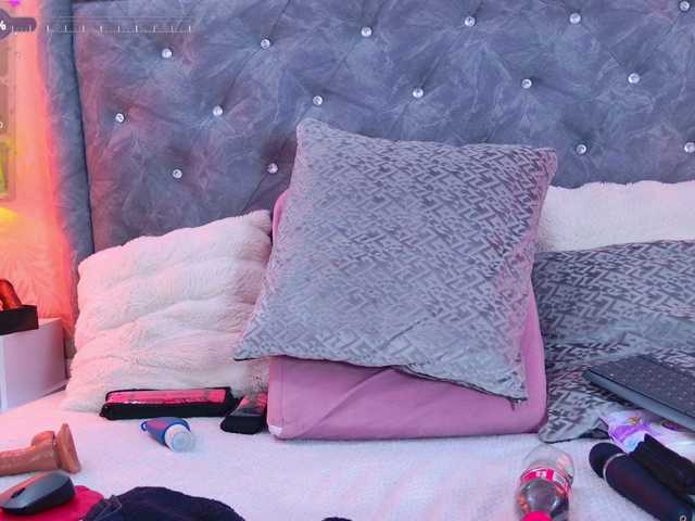 LiaTeylor live cam on BongaCams