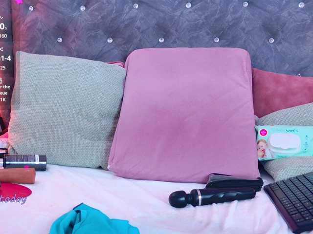 LiaTeylor live cam on BongaCams