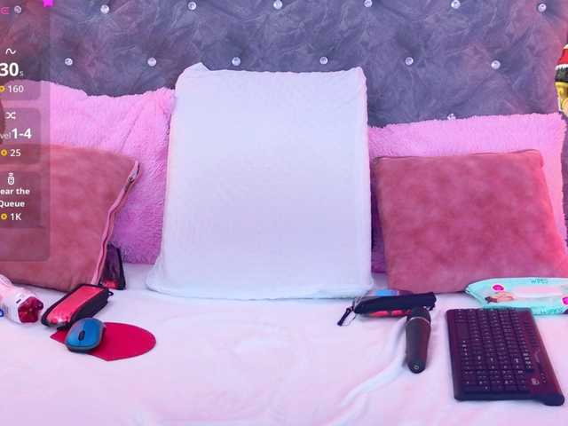 LiaTeylor live cam on BongaCams