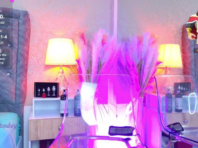 LiaTeylor live cam on BongaCams