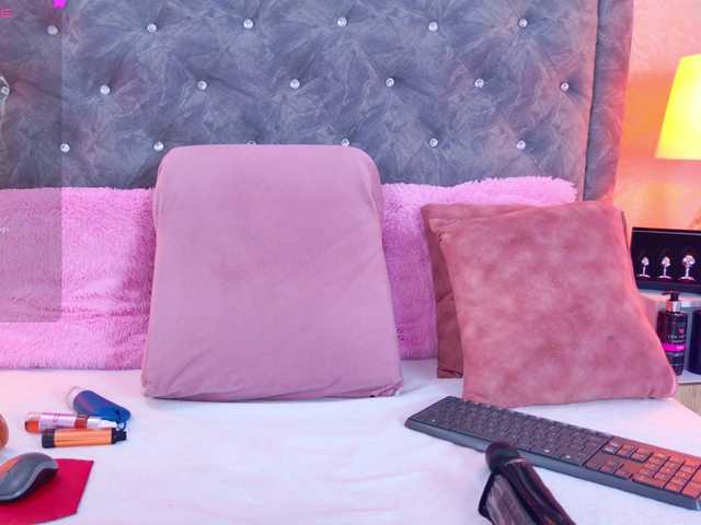 LiaTeylor live cam on BongaCams
