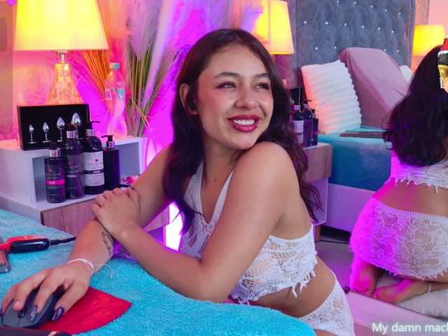 LiaTeylor live cam on BongaCams