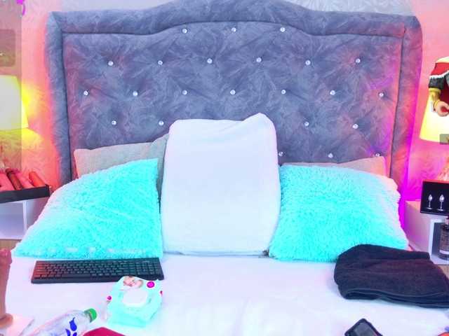 LiaTeylor live cam on BongaCams