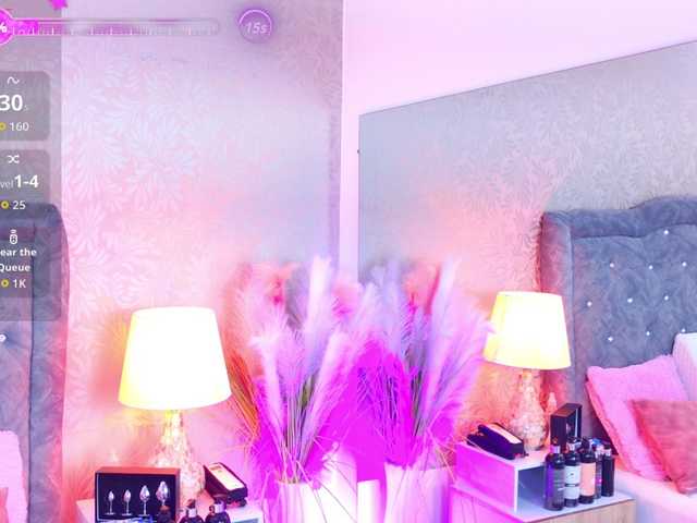 LiaTeylor live cam on BongaCams