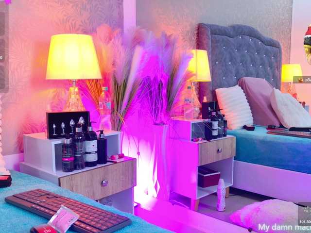 LiaTeylor live cam on BongaCams