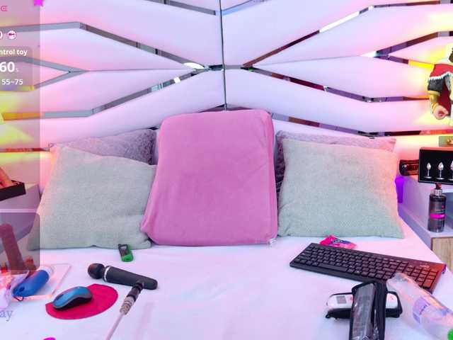 LiaTeylor live cam on BongaCams