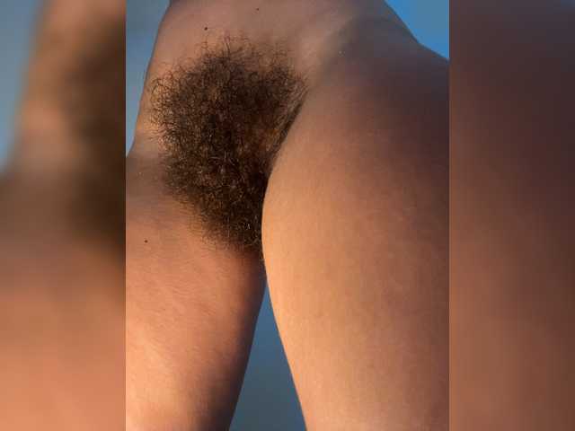 Luneva live cam on BongaCams