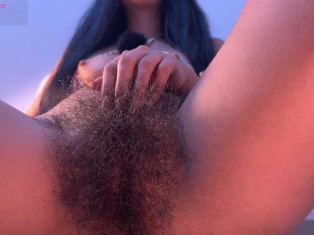 Luneva live cam on BongaCams