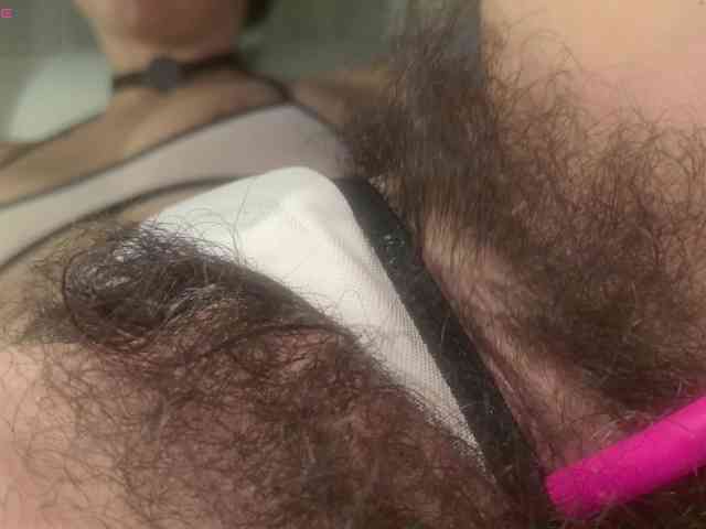Luneva Live Webcam on BongaCams
