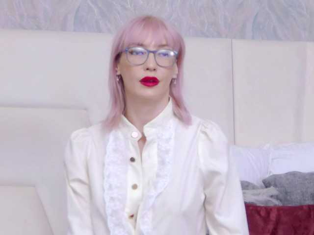 LoreneMoonlight live cam on BongaCams