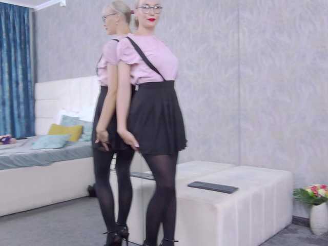LoreneMoonlight live cam