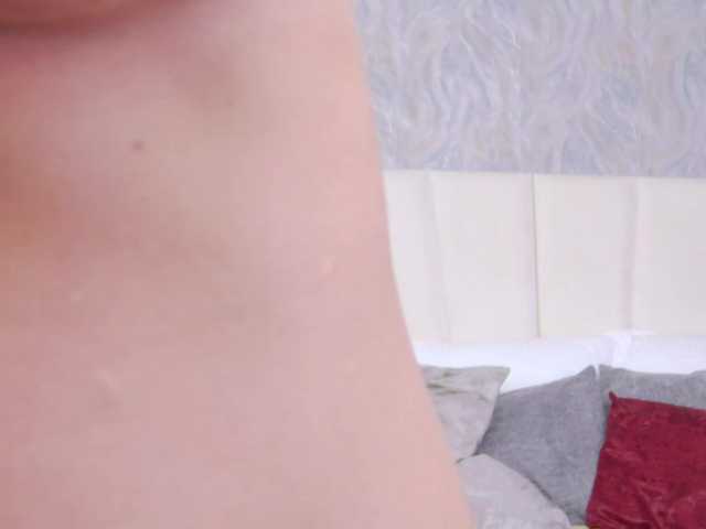 LoreneMoonlight live cam