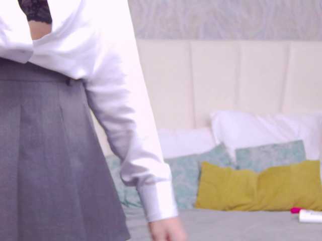 LoreneMoonlight live cam on BongaCams