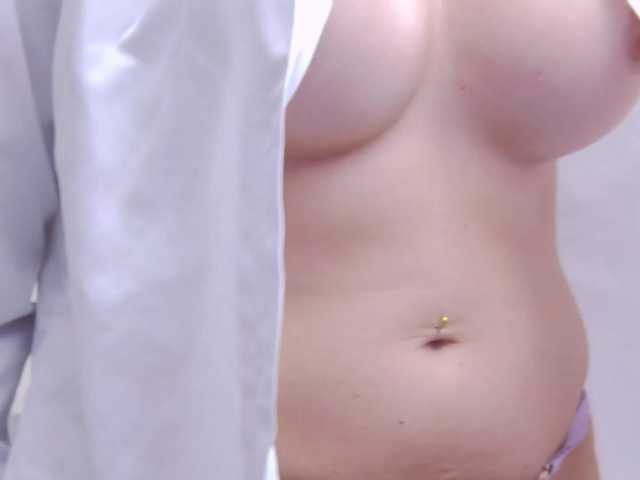 LoreneMoonlight live cam preview