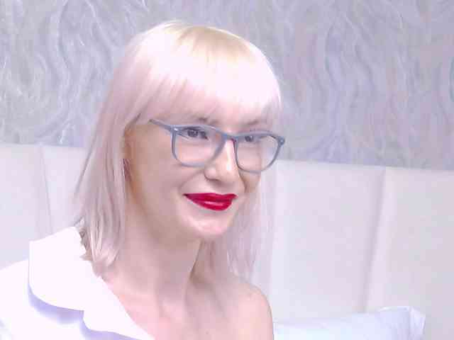 LoreneMoonlight webcam