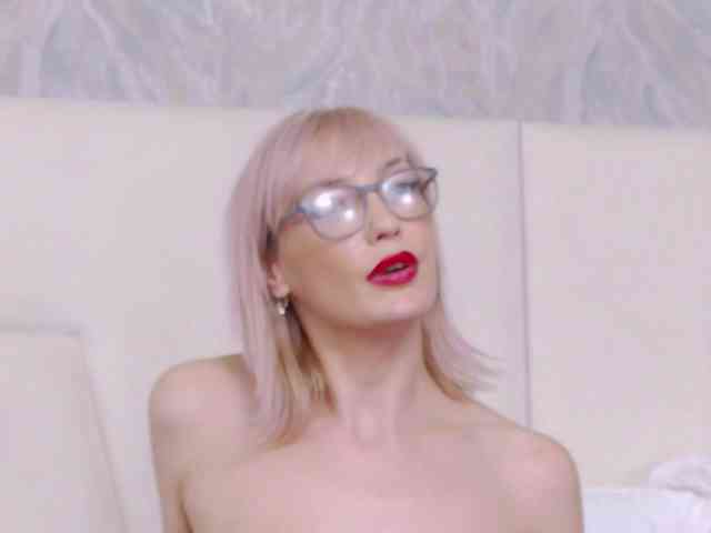 LoreneMoonlight Sex Cam Show