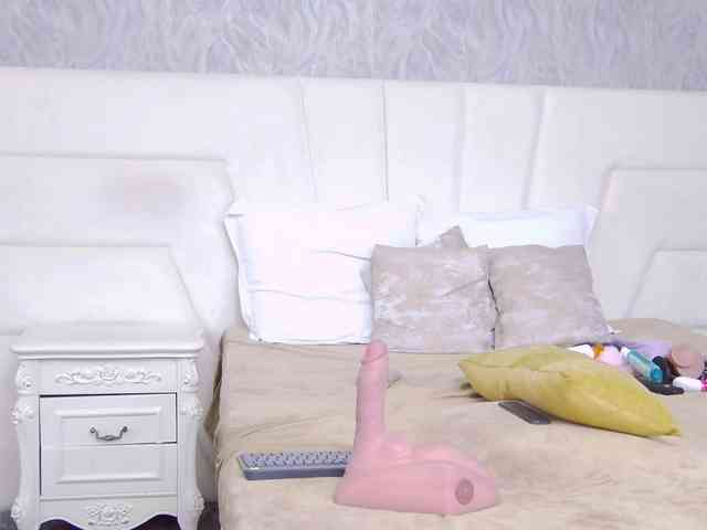 LoreneMoonlight webcam