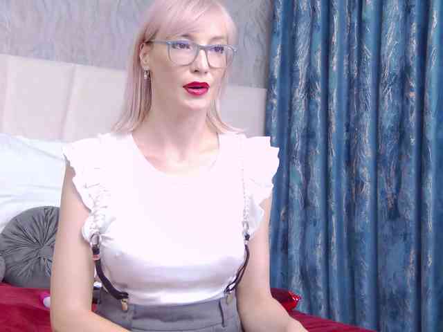 LoreneMoonlight Sex Cam Show