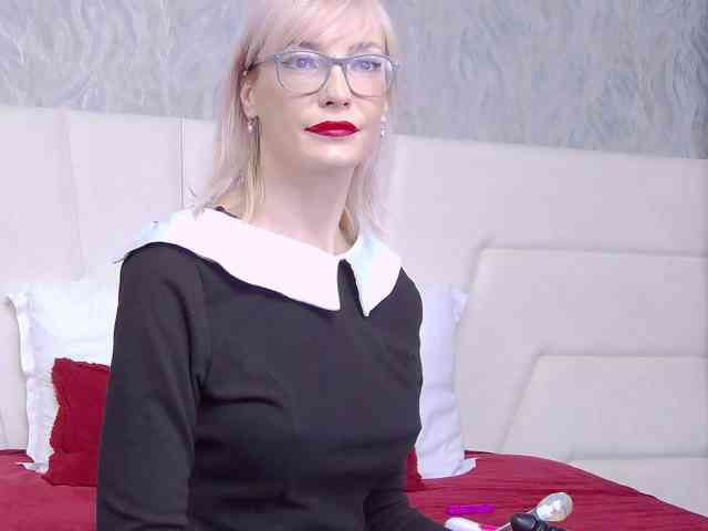 LoreneMoonlight Sex Cam Show
