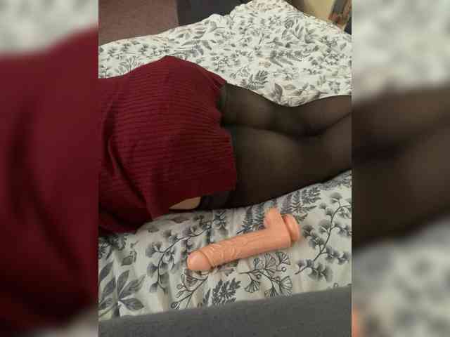 Crossdresser28 Sex Cam Show