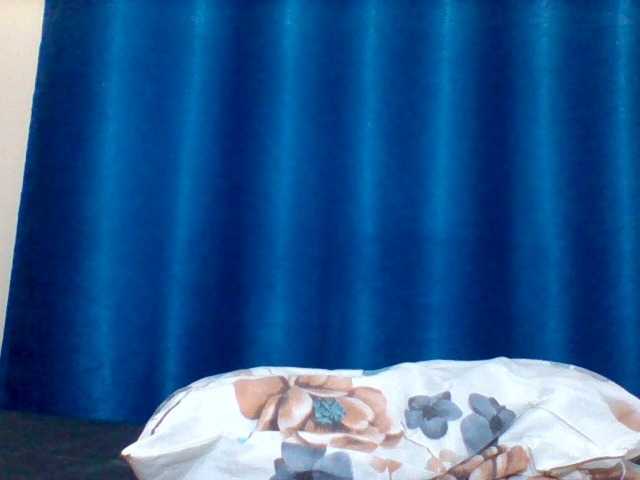 Sexyapple2002 live cam on BongaCams