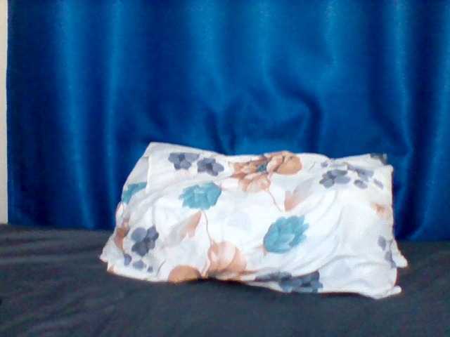 Sexyapple2002 live cam on BongaCams