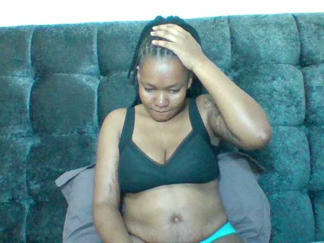 Sexyapple2002 live cam on BongaCams