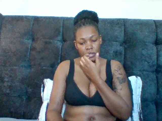 Sexyapple2002 webcam