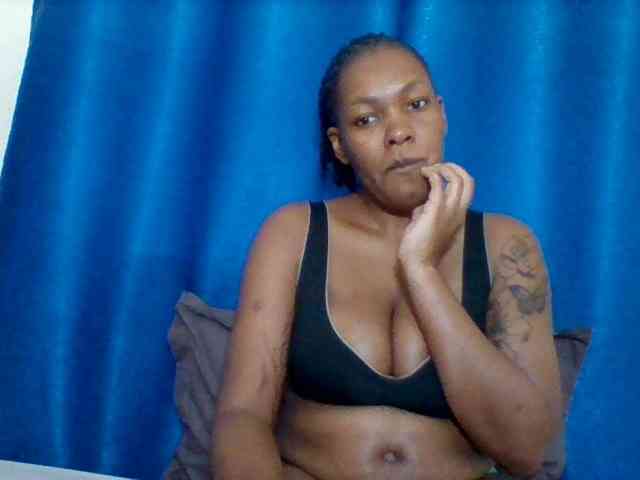 Sexyapple2002 webcam