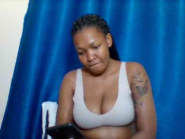 Sexyapple2002 webcam