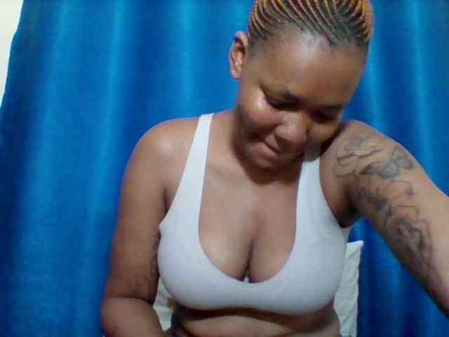 Sexyapple2002 webcam